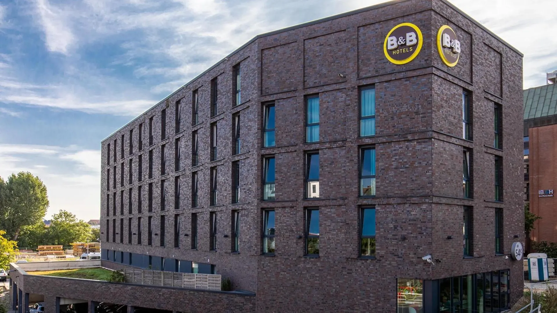 B&B Hotel Luebeck contacts